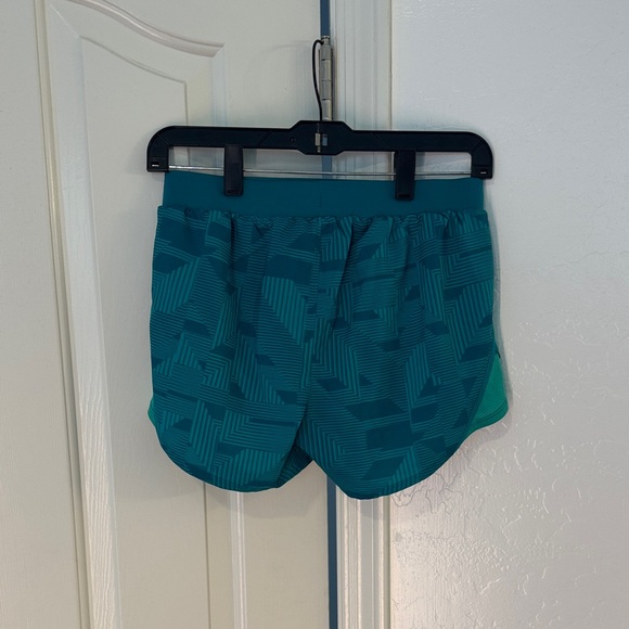 Under Armour Women's Teal and Green Athletic Shorts - Picture 2 of 4